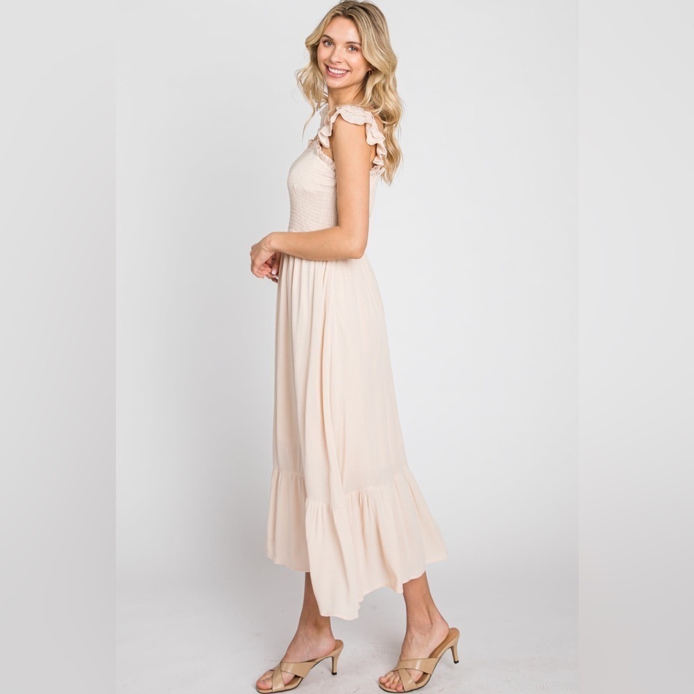 NWT Jodifl Women’s Cream Boho Cottage Core Maxi Ruffle Smocked Dress Sz 2X - Picture 4 of 16